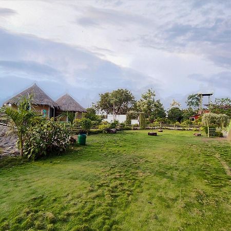 Van Vagdo Resort Rajpipla Ngoại thất bức ảnh