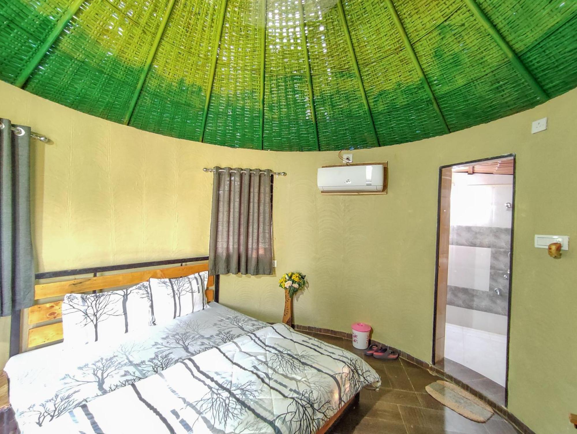 Van Vagdo Resort Rajpipla Ngoại thất bức ảnh