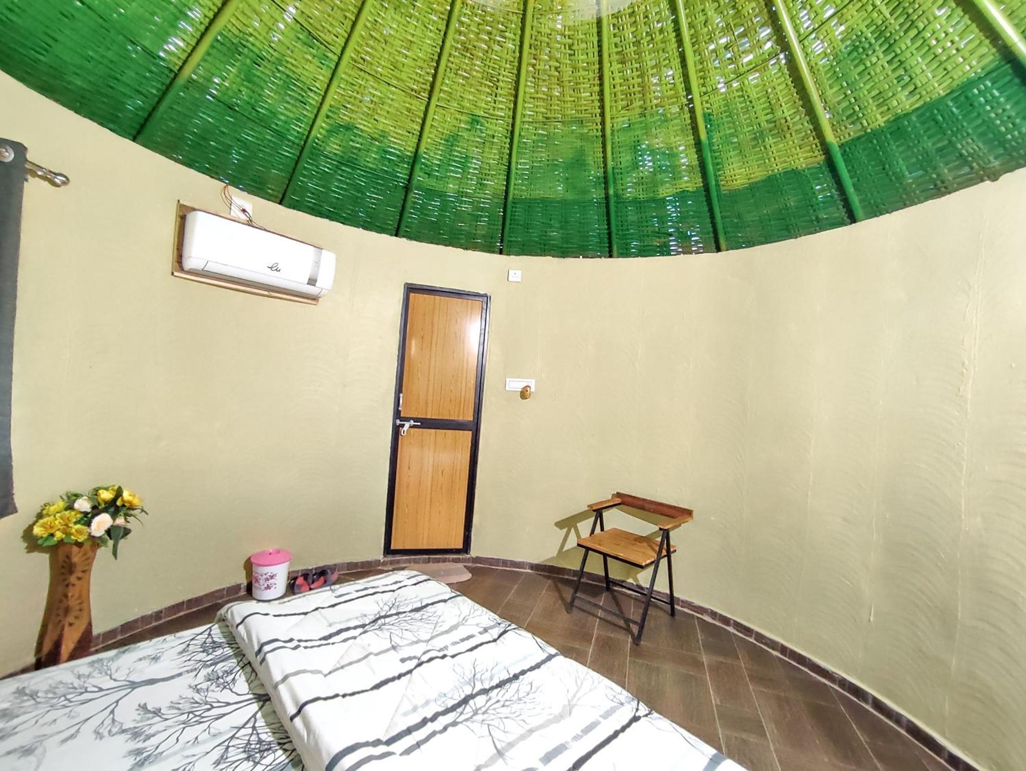 Van Vagdo Resort Rajpipla Ngoại thất bức ảnh