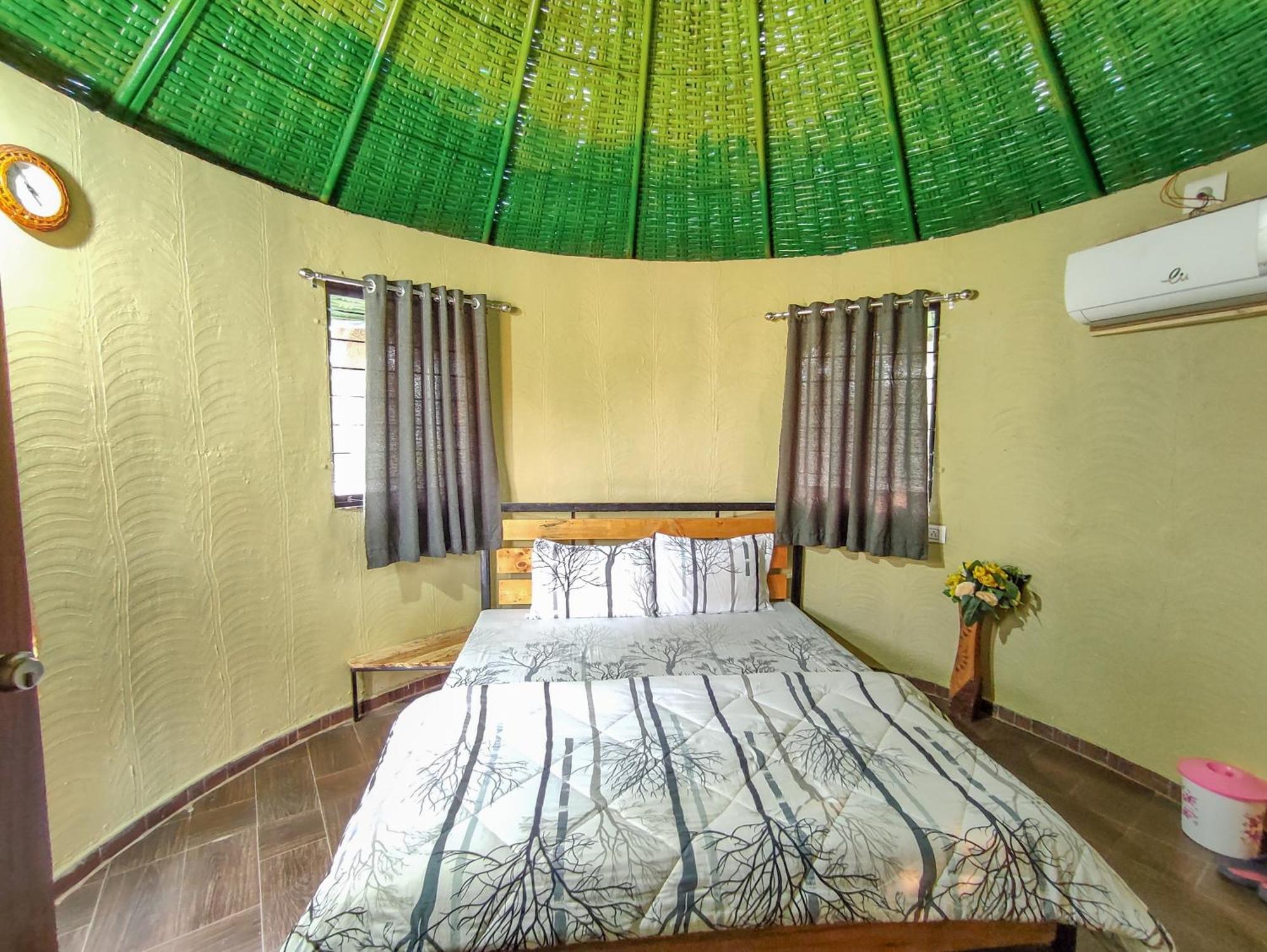 Van Vagdo Resort Rajpipla Ngoại thất bức ảnh