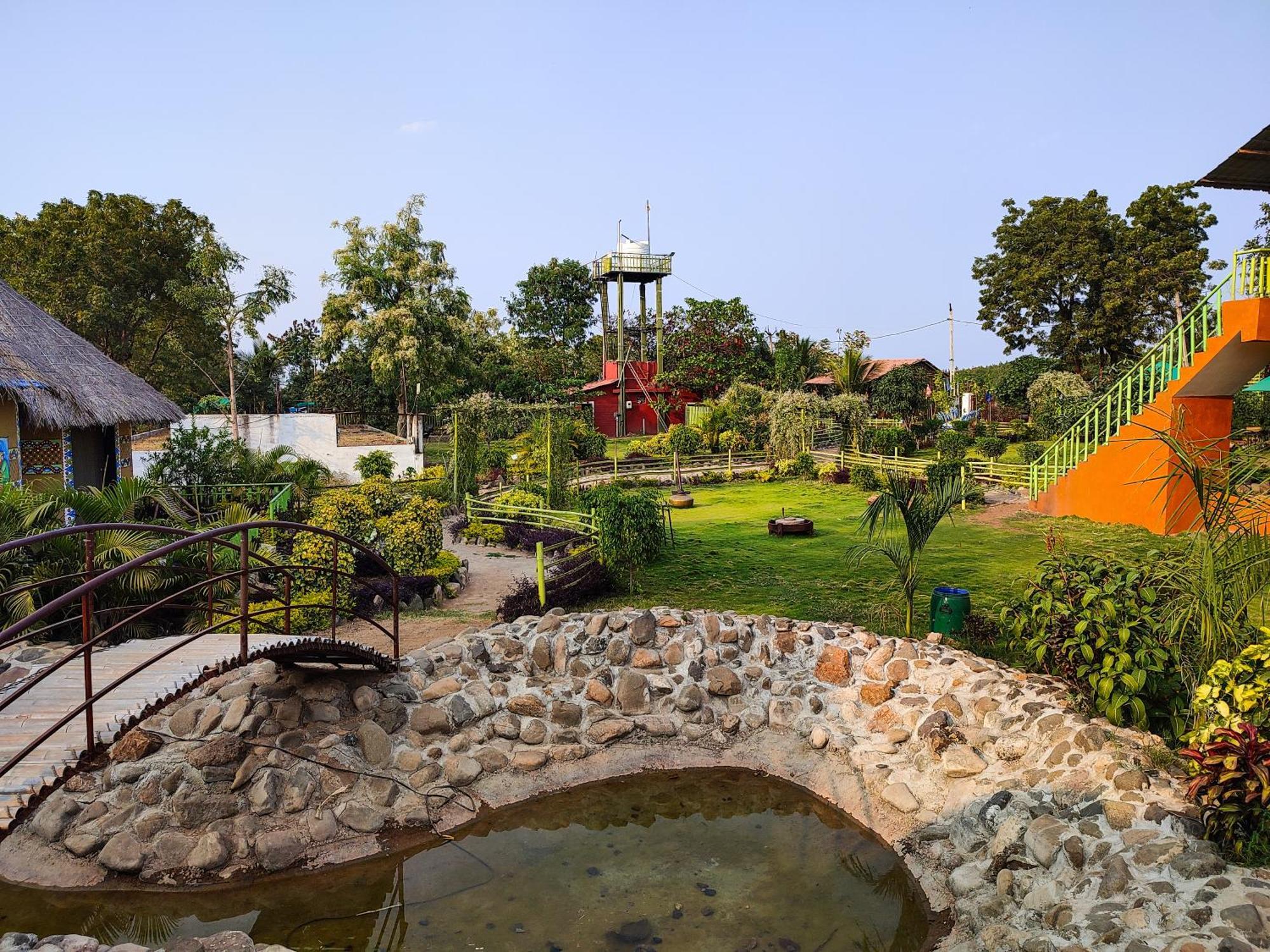 Van Vagdo Resort Rajpipla Ngoại thất bức ảnh