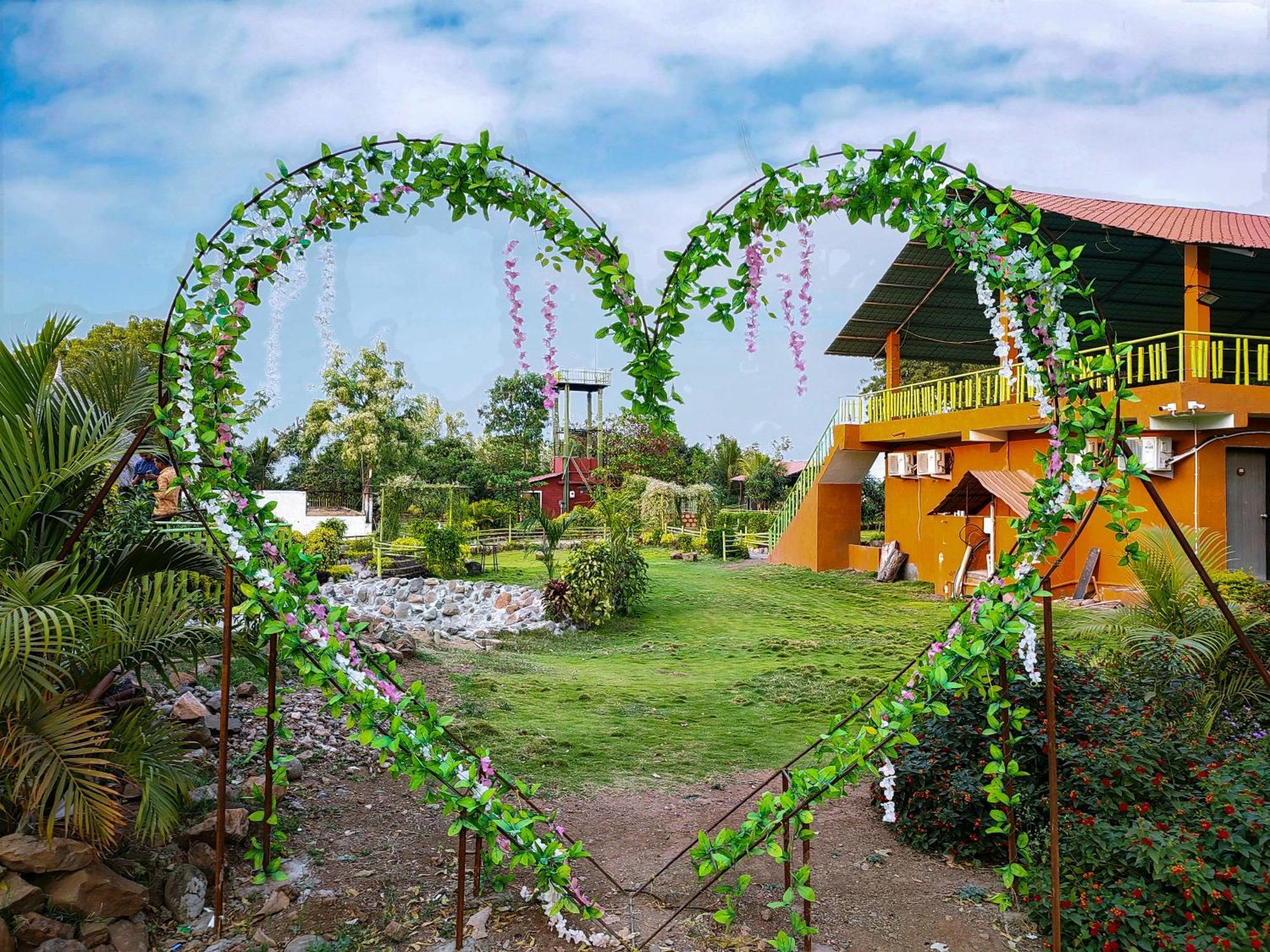 Van Vagdo Resort Rajpipla Ngoại thất bức ảnh