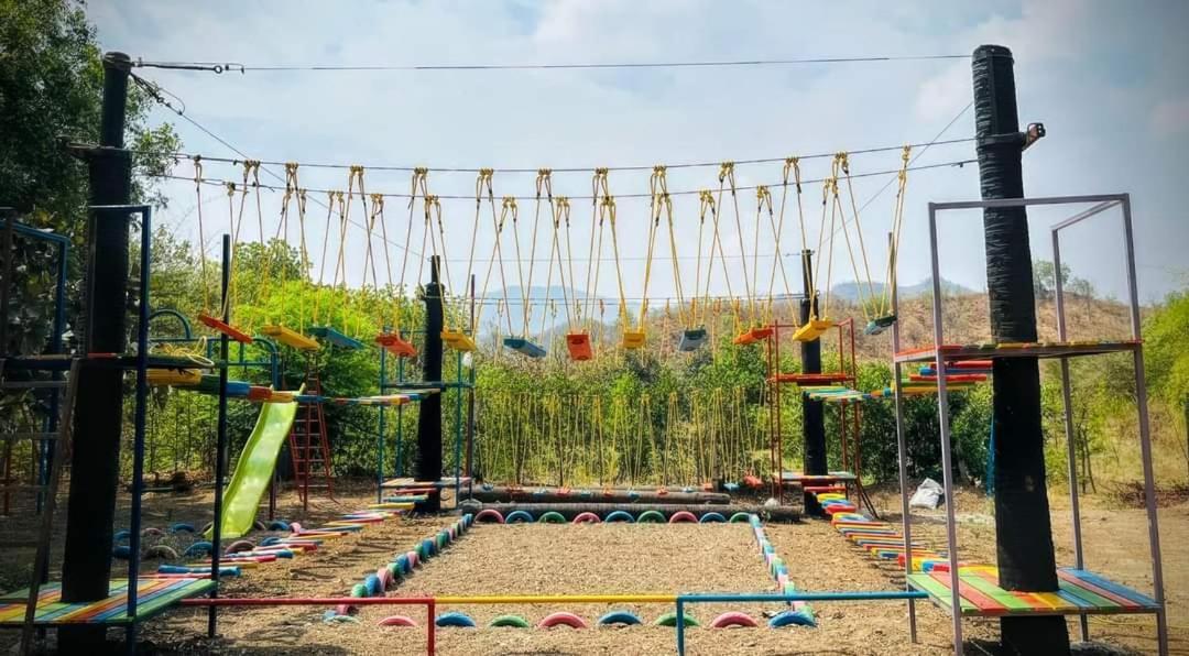 Van Vagdo Resort Rajpipla Ngoại thất bức ảnh