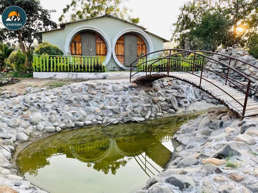 Van Vagdo Resort Rajpipla Ngoại thất bức ảnh