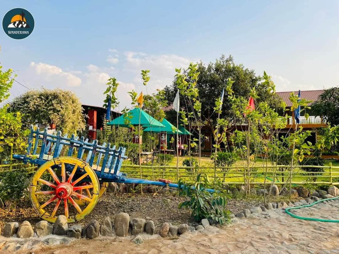 Van Vagdo Resort Rajpipla Ngoại thất bức ảnh