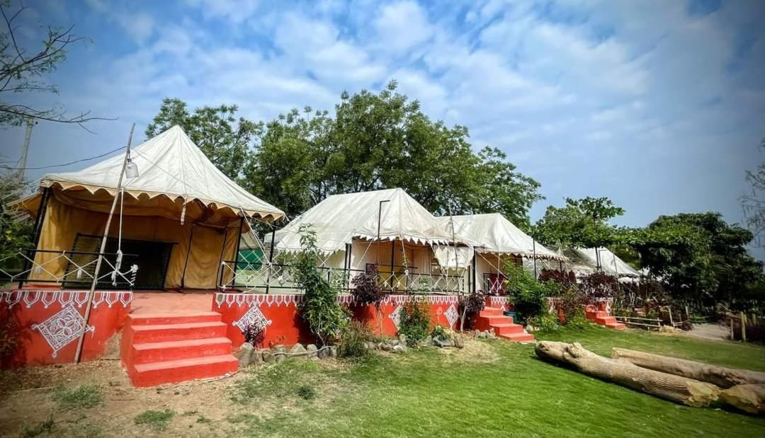 Van Vagdo Resort Rajpipla Ngoại thất bức ảnh