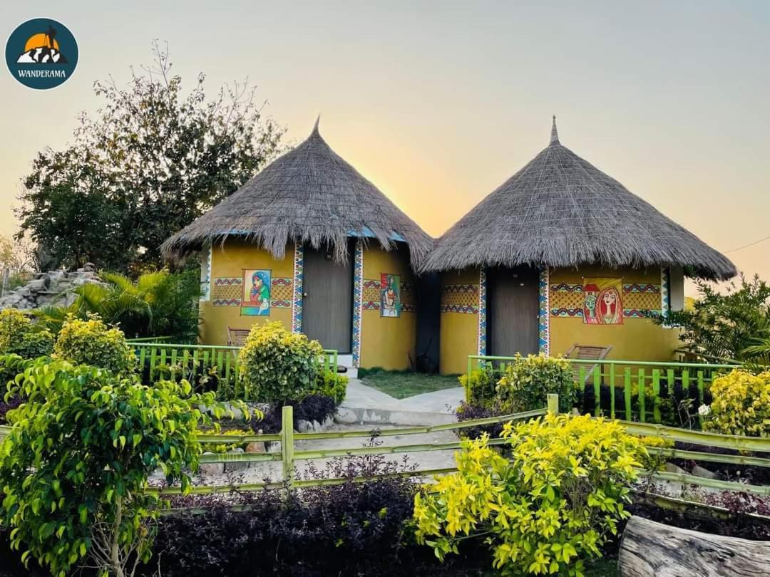 Van Vagdo Resort Rajpipla Ngoại thất bức ảnh
